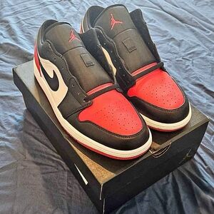Jordan Men's Red and Black Sneakers